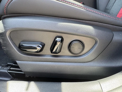 Lexus UX - Afbeelding 17 van 30