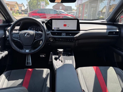 Lexus UX - Afbeelding 11 van 30