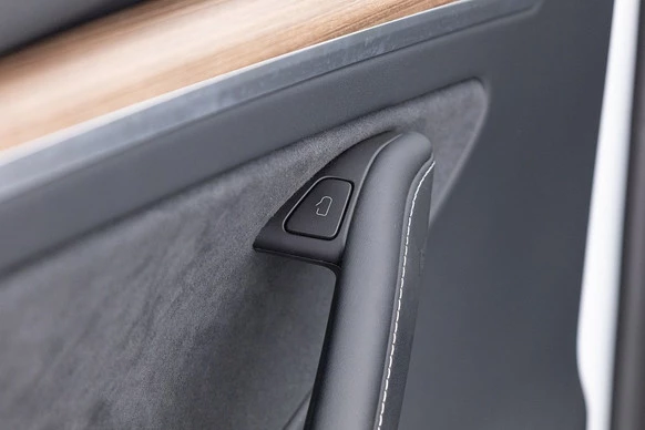 Tesla Model Y - Afbeelding 12 van 24