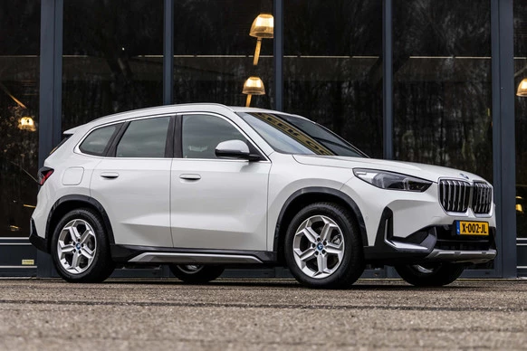 BMW iX1 - Afbeelding 1 van 30