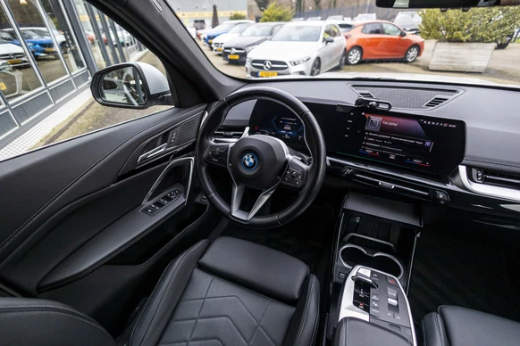 BMW iX1 - Afbeelding 21 van 30
