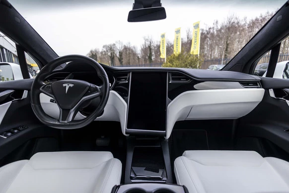 Tesla Model X - Afbeelding 19 van 30