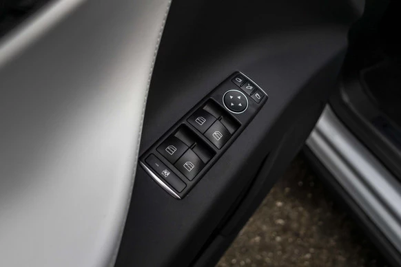 Tesla Model X - Afbeelding 22 van 30