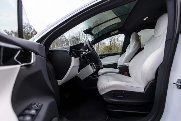 Tesla Model X - Afbeelding 23 van 30