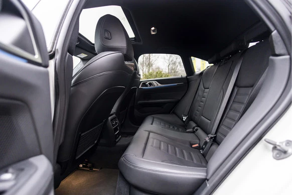 BMW i4 - Afbeelding 15 van 30