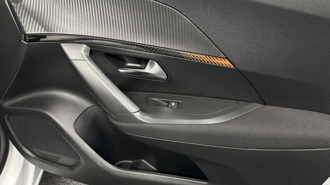 Peugeot 2008 - Afbeelding 17 van 30