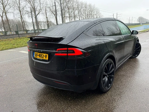 Tesla Model X - Afbeelding 2 van 17