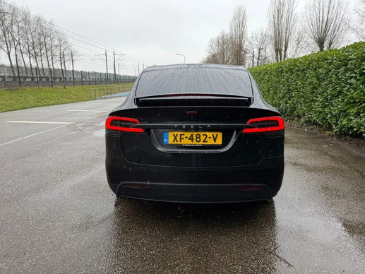 Tesla Model X - Afbeelding 3 van 17
