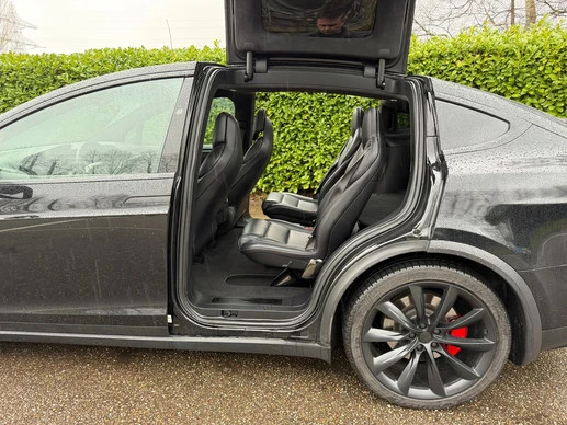 Tesla Model X - Afbeelding 4 van 17