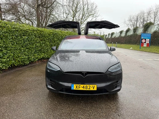 Tesla Model X - Afbeelding 15 van 17