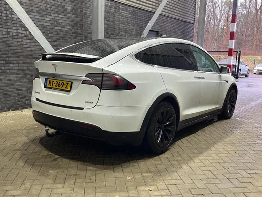 Tesla Model X - Afbeelding 2 van 5