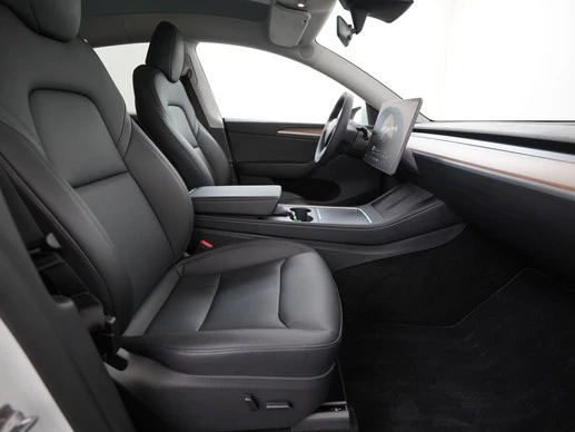 Tesla Model Y - Afbeelding 3 van 30