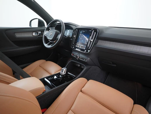 Volvo XC40 - Afbeelding 2 van 30