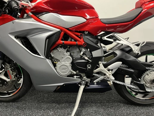 MV Agusta F3 - Afbeelding 15 van 20