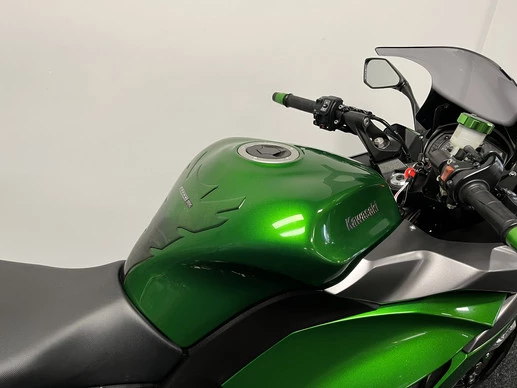 Kawasaki Z1000 - Afbeelding 11 van 23