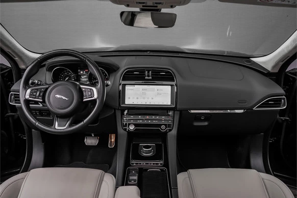 Jaguar F-PACE - Afbeelding 2 van 30