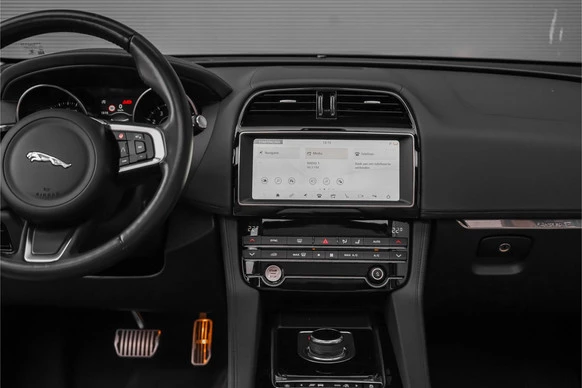 Jaguar F-PACE - Afbeelding 22 van 30