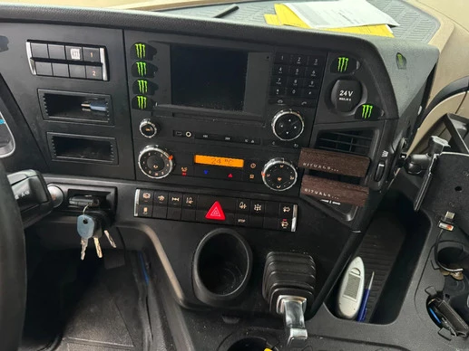 Mercedes-Benz Actros - Afbeelding 18 van 27