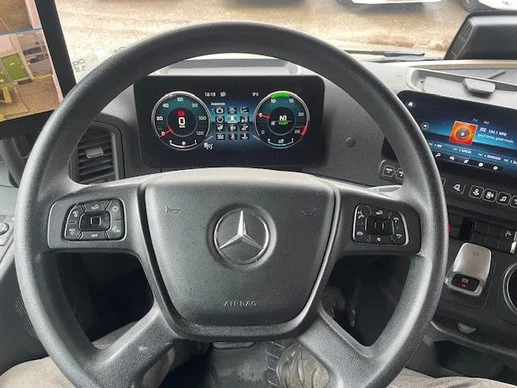 Mercedes-Benz Actros - Afbeelding 9 van 16