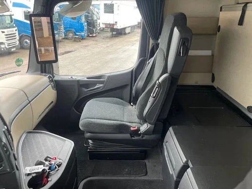 Mercedes-Benz Actros - Afbeelding 12 van 16