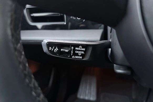 Porsche Taycan - Afbeelding 23 van 30