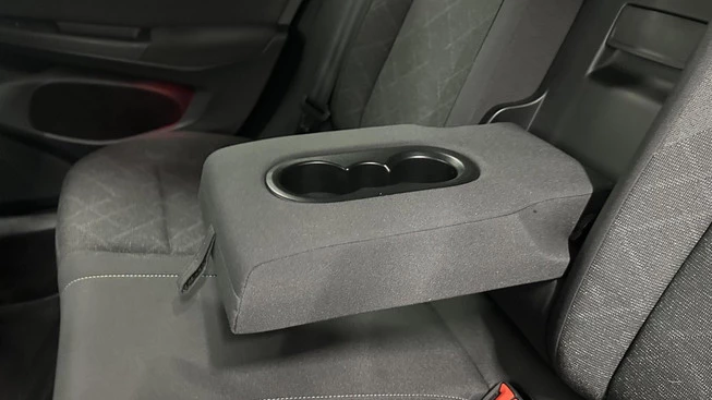 Volkswagen Golf - Afbeelding 21 van 30