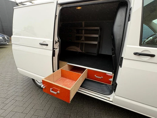 Volkswagen Transporter - Afbeelding 28 van 30