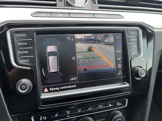 Volkswagen Passat - Afbeelding 10 van 19