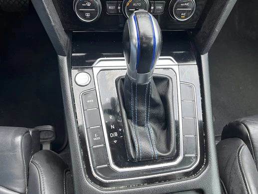 Volkswagen Passat - Afbeelding 12 van 19