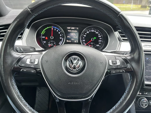 Volkswagen Passat - Afbeelding 13 van 19