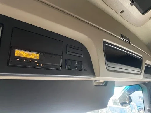 Mercedes-Benz Actros - Afbeelding 9 van 13