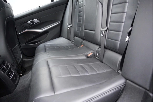 BMW 3 Serie - Afbeelding 14 van 30