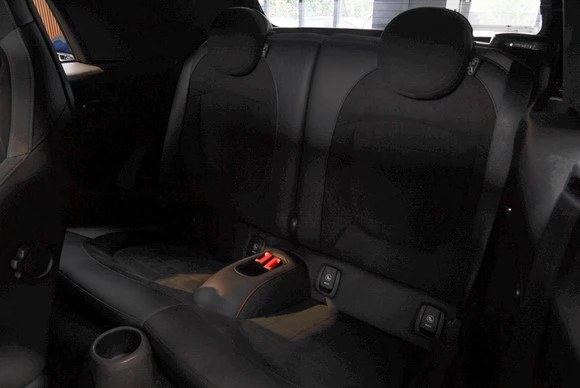 MINI Cooper Cabrio - Afbeelding 14 van 30