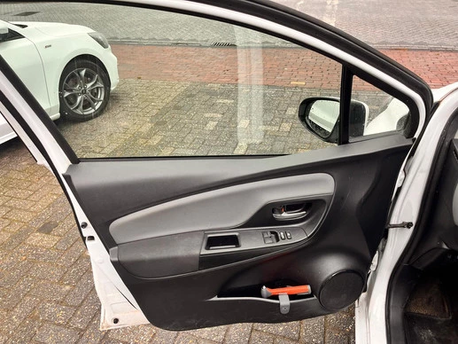 Toyota Yaris - Afbeelding 8 van 30