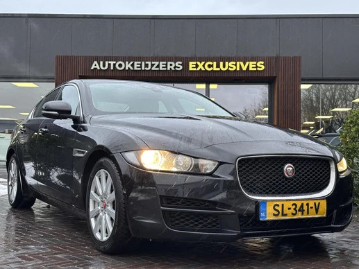 Jaguar XE - Afbeelding 1 van 30