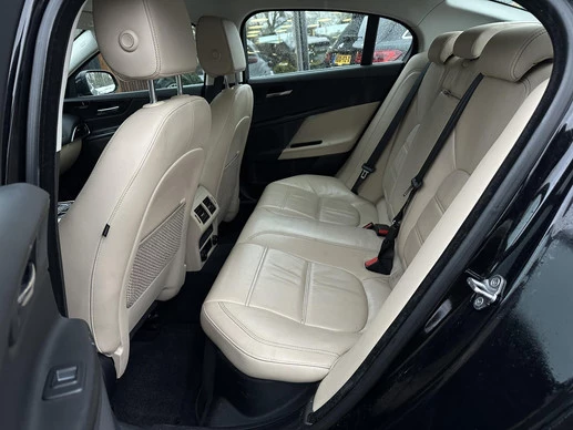 Jaguar XE - Afbeelding 9 van 30