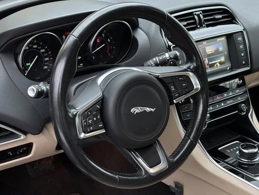 Jaguar XE - Afbeelding 14 van 30