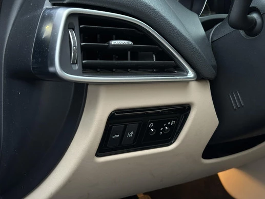 Jaguar XE - Afbeelding 15 van 30