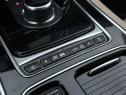 Jaguar XE - Afbeelding 23 van 30