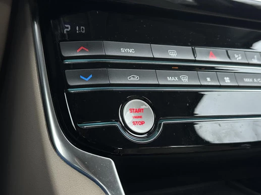 Jaguar XE - Afbeelding 25 van 30