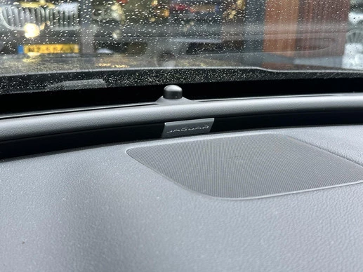 Jaguar XE - Afbeelding 26 van 30