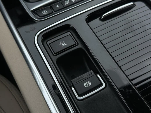 Jaguar XE - Afbeelding 28 van 30