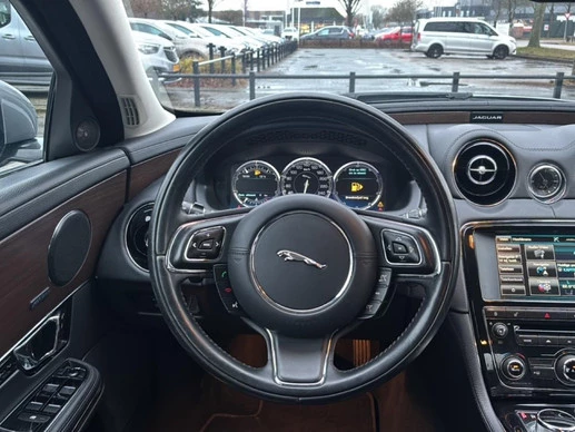 Jaguar XJ - Afbeelding 8 van 30