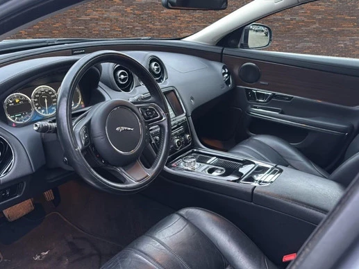 Jaguar XJ - Afbeelding 10 van 30