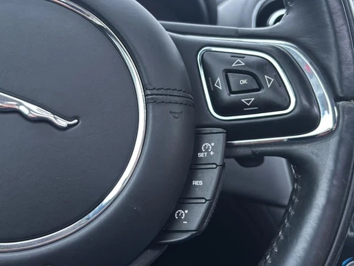 Jaguar XJ - Afbeelding 17 van 30