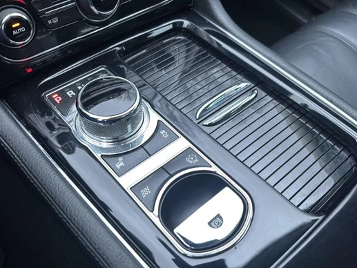 Jaguar XJ - Afbeelding 27 van 30