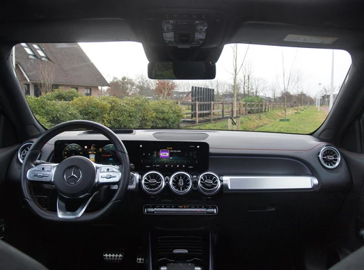 Mercedes-Benz EQB - Afbeelding 15 van 30