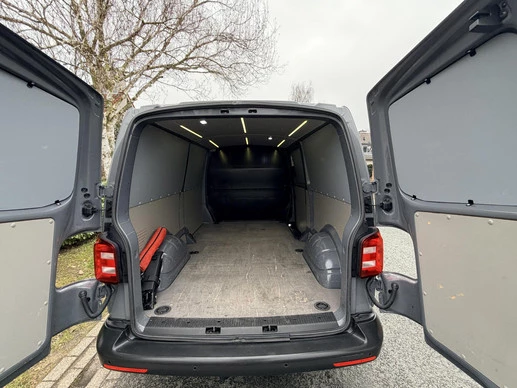 Volkswagen Transporter - Afbeelding 24 van 27