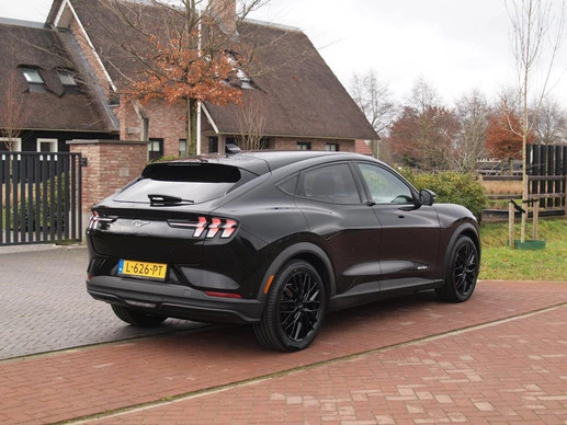 Ford Mustang Mach-E - Afbeelding 10 van 30