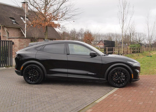 Ford Mustang Mach-E - Afbeelding 11 van 30